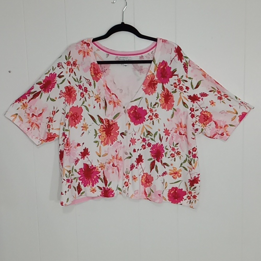 Floral print light sweater